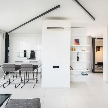 Obsidian Peak Apartman